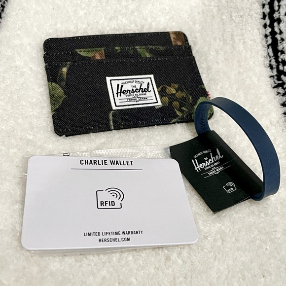 HERSCHEL Charlie RFID Wallet - Jungle Floral Green - Picture 4 of 5